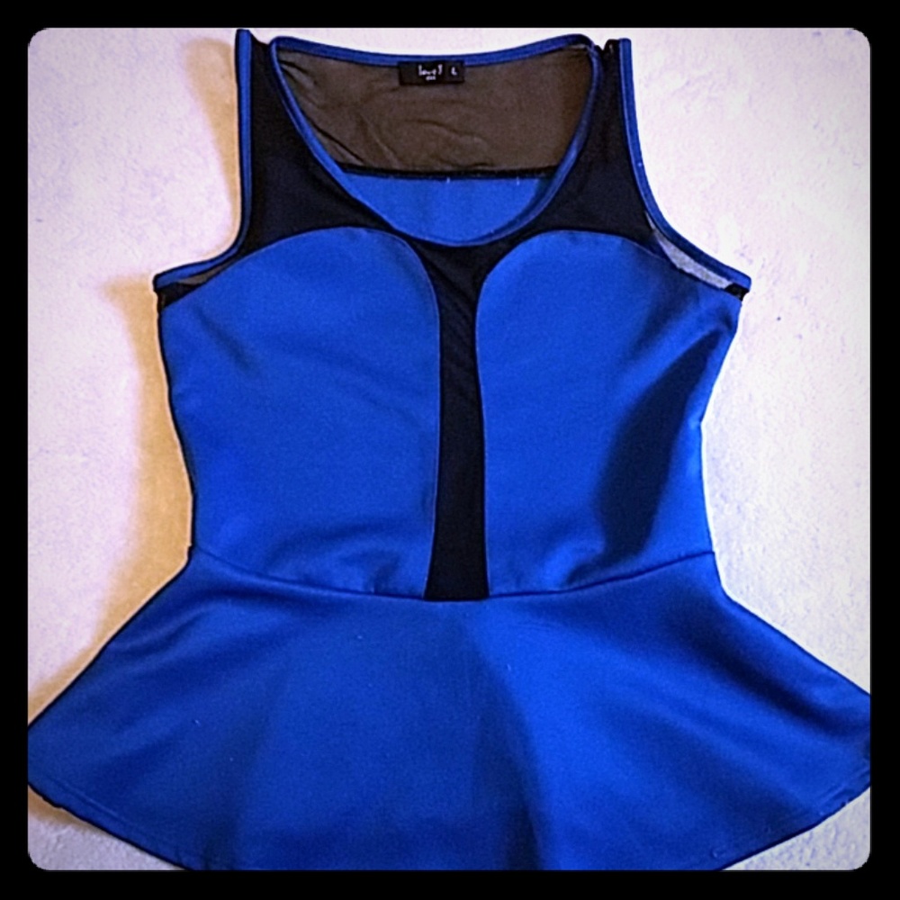 Mesh blue low cut top